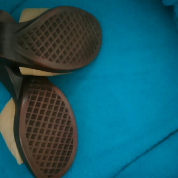 Cozy Wedge Slides - Picture 4 of 6